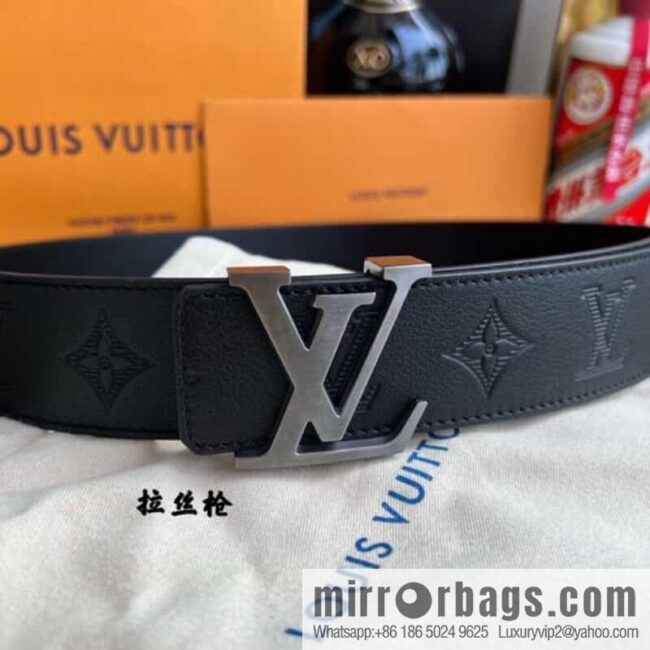 LV/Louis Vuitton, letter metal buckle cowhide embossed belt 40mm.
