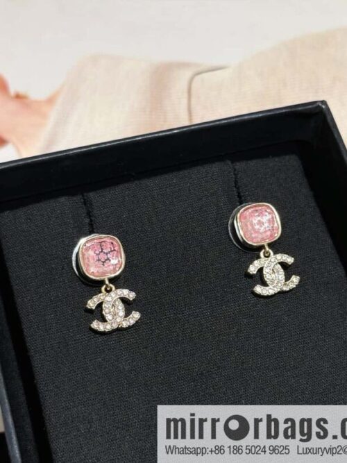 IMG_3098-800x800tjkszm0n3pd72180_20250630152355.jpg ❗️New ❗️ Chanel stud earrings ☀️ new ☑️ Chanel C2 double c pink four-leaf clover stud earrings ☀️
