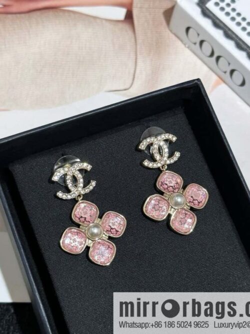 IMG_3105-800x800hvqsox2e4qv72169_20250630152331.jpg ❗️New ❗️ Chanel stud earrings ☀️ new ☑️ Chanel C2 double c pink four-leaf clover stud earrings ☀️