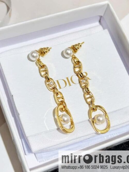IMG_3121-800x800nbwwpdvt4e072147_20250630152245.jpg New ☑️ DiorCD pearl stud earrings