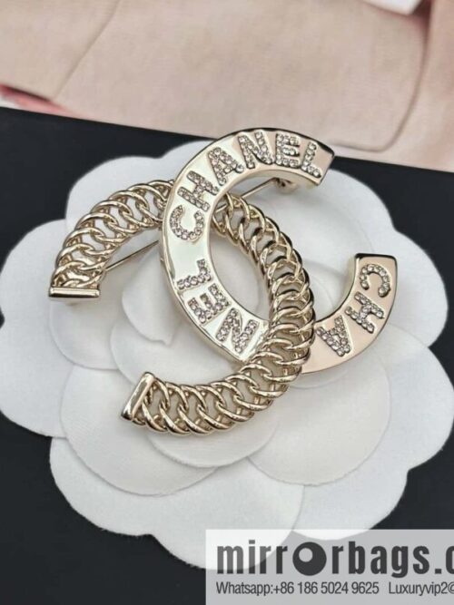 IMG_3134-800x800xoab2esnffn72136_20250630152221.jpg ❗️New ❗️ ☀️ New ☑️ Chanel Double C Half Letter Half Chain Brooch ☀️