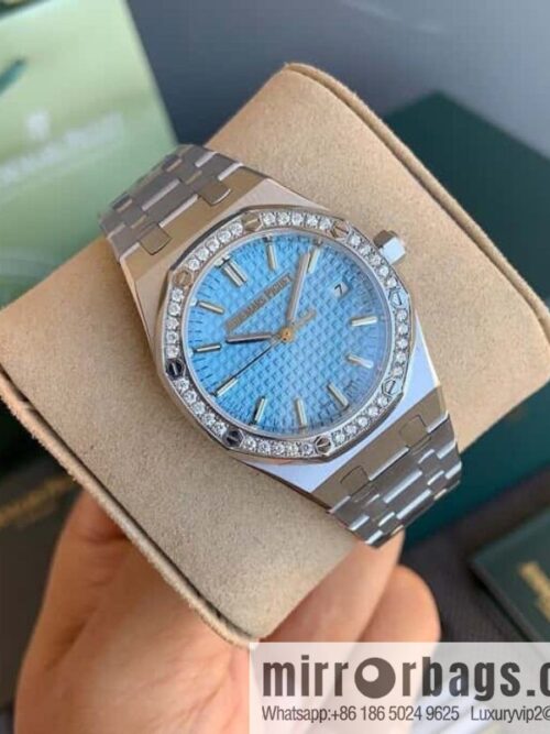 The most awesome \"Steel King\" women\'s Audemars Piguet \"Royal Oak original Calibre5800 model movement size 37mm ultra-thin mechanical watch