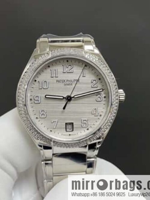 Patek Philippe TWENTY~ 4 Series 7300 Watch 324SC Self-winding Movement