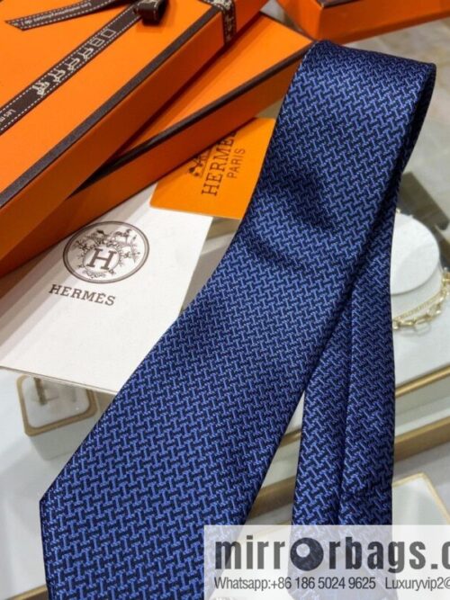 Hermes 100% Top Twill Silk Geometric H-Pattern Tie