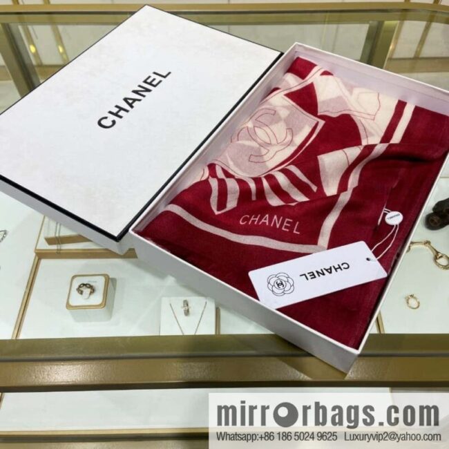 Chanel Xiaoxiang graphic combination long towel