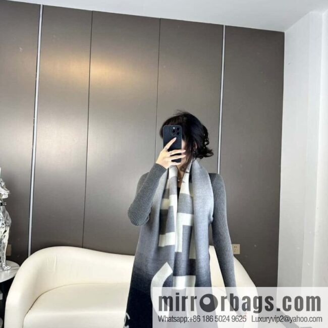 CHANEL gradual change double-sided scarf shawl