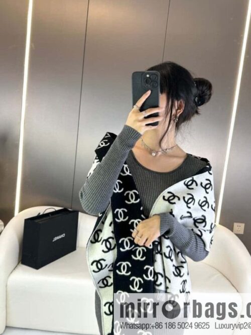 a1696863856213_2528-800x800nfraggkzdup44652_20250629232943.jpg CHANEL classic double-sided scarf shawl