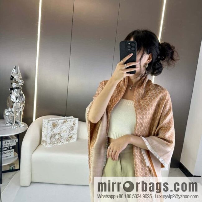 FENDI mulberry silk + lamb wool blend material, new square towel