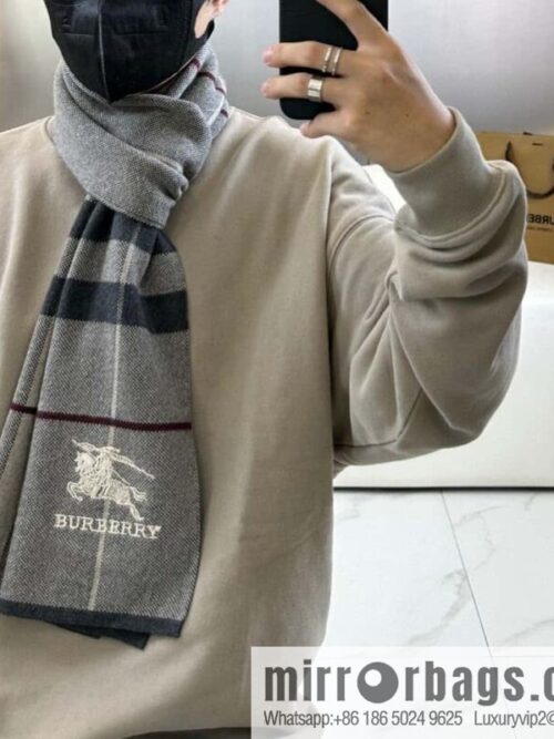 a1696950043583_2302-800x800lqga2ug2gvb44391_20250629232724.jpg Burberry, classic warhorse plaid, high-end men\'s scarf