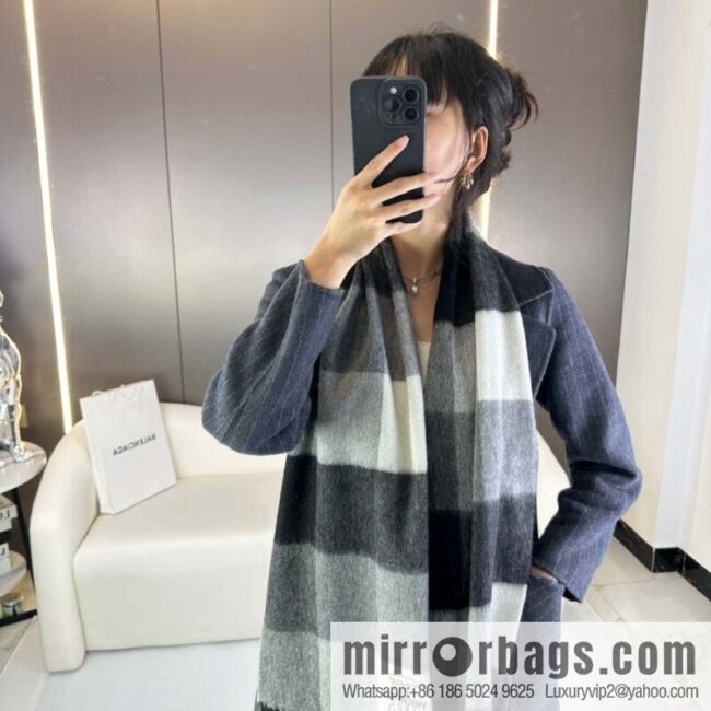Burberry Burberry 2023 latest TB classic plaid unisex couple cashmere scarf