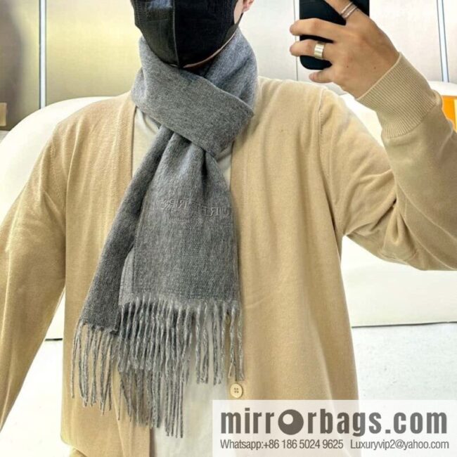 Burberry Burberry 2023 Paris Fashion Show Double Sided Cashmere Scarf