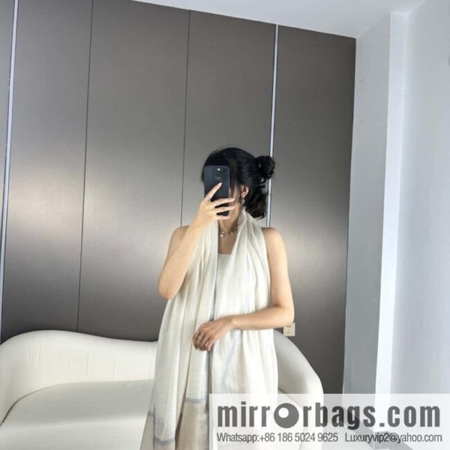 a1697209309861_6331-800x800dcvreg0tqwk33521_20250626032356.jpg CHANEL 2023 latest color cashmere long towel
