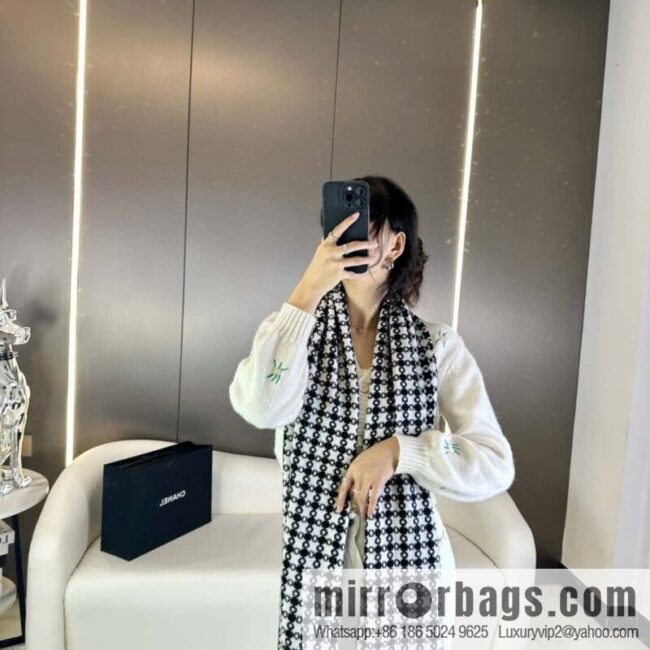 CHANEL 2023 Chanel new cashmere thousand bird grid scarf