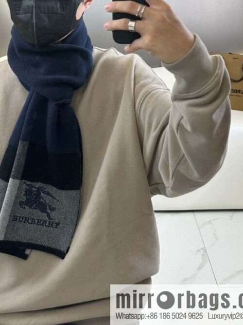 a1697468295044_3034-800x800hffab0gw3ue32854_20250626031449.jpg Burberry, classic war horse plaid, knitted cashmere scarf