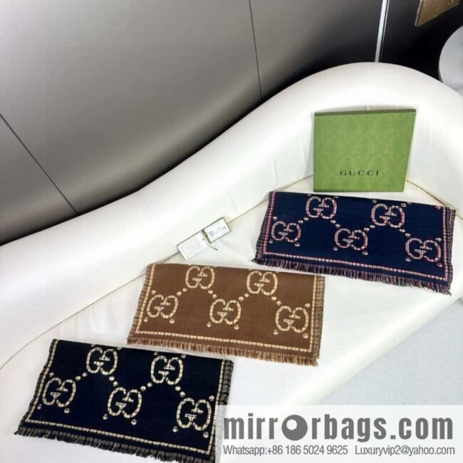 GUCCI GG pattern, fringed double-sided jacquard wool scarf