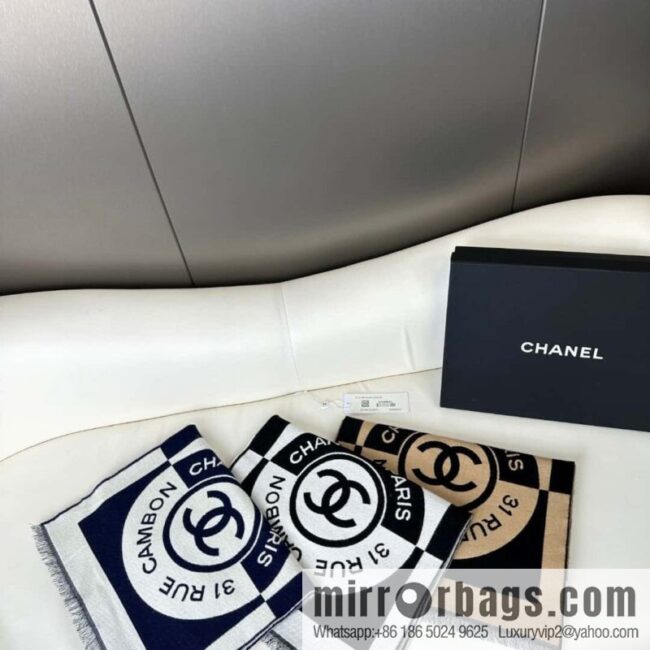 CHANEL Xiaoxiang badge scarf