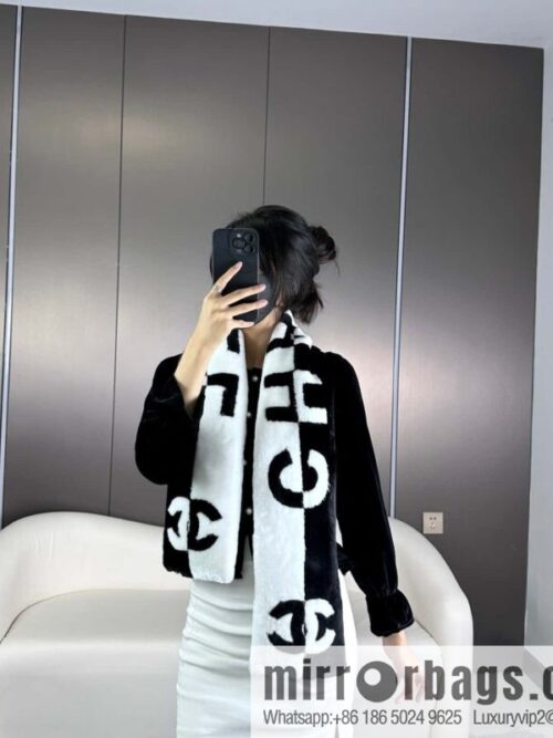 a1698593749082_5288-800x800zplmubyawu021628_20250625214448.jpg CHANEL new autumn and winter models, imported artificial fur and cashmere scarves and shawls