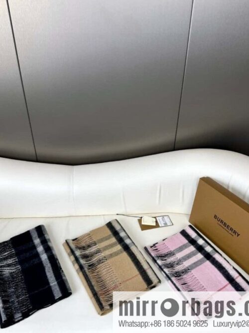 a1699284981198_6122-800x8002iwvengy2gb21442_20250625213930.jpg Burberry 2023 Burberry, the new double-sided warhorse men\'s and women\'s cashmere scarf