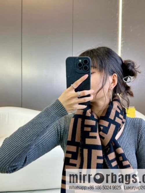 a1699373703415_6333-800x8002u0rkevwgwj21290_20250625213440.jpg FENDI FF pattern wool scarf