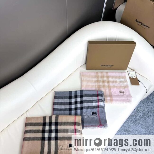 Burberry, classic cashmere towel