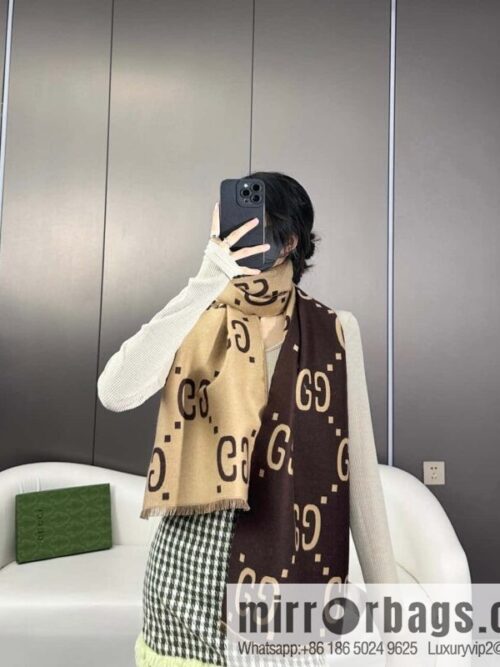 a1704304827329_6232-800x800ab0g24p5twt8260_20250625134813.jpg GUCCI GG accent double-sided silk cashmere scarf