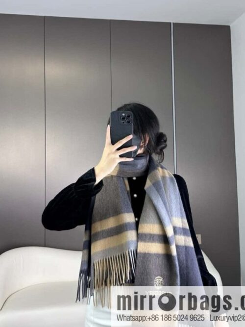 a1704990192775_2161-800x800k2dvck1jylp8120_20250625134215.jpg Burberry 2024 counter latest water ripple earth standard top cashmere shawl scarf