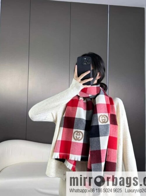 a1705507783178_4500-800x8000ikh4xow1np7897_20250625133112.jpg GUCCI GG logo plaid towel