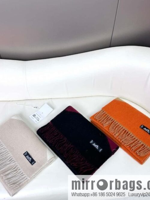 a1706548561683_1564-800x800nakl3o1jvnx7636_20250625132349.jpg Hermès, long wool scarf
