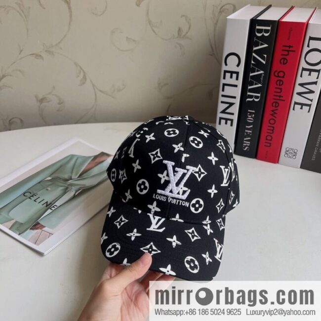 LV Louis Vuitton 2022 spring and summer new full of embroidery craft letters yuppie hardtop baseball cap
