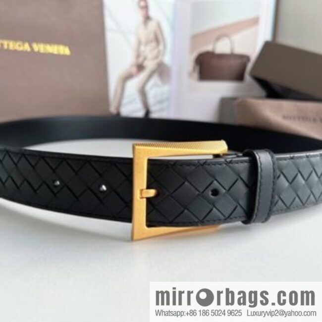 Bottega. Venetia, matte calfskin woven with needle button men\'s 3.5cm belt