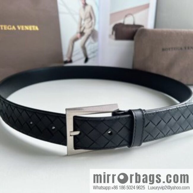 Bottega. Venetia, matte calfskin woven with needle button men\'s 3.5cm belt