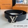 LV/Louis Vuitton, iconic LV Initiales logo men\'s 40mm belt