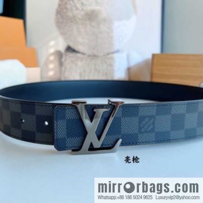 LV/Louis Vuitton Monogram Canvas. Damier Canvas Men\'s 40mm Belt