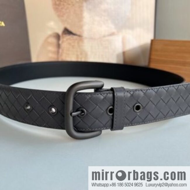 BV Baodian, imported calfskin woven small squares become a typical logo men 3.5cm.