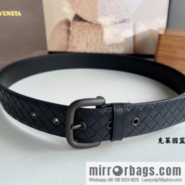 BV Baodian, imported calfskin woven small squares become a typical logo men 3.5cm.