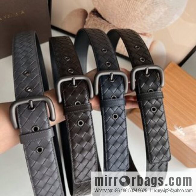 BV Baodian, imported calfskin woven small squares become a typical logo men 3.5cm.