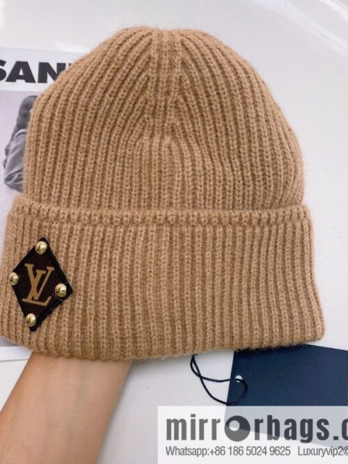 LV Louis Vuitton autumn and winter wool knitted wool hat