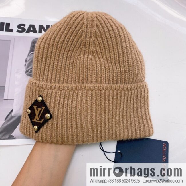 LV Louis Vuitton autumn and winter wool knitted wool hat