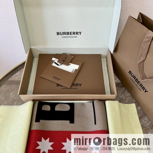 Burberry \"London\" Unisex Scarf