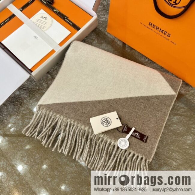 Hermes Unisex Double-Sided Cashmere Scarf