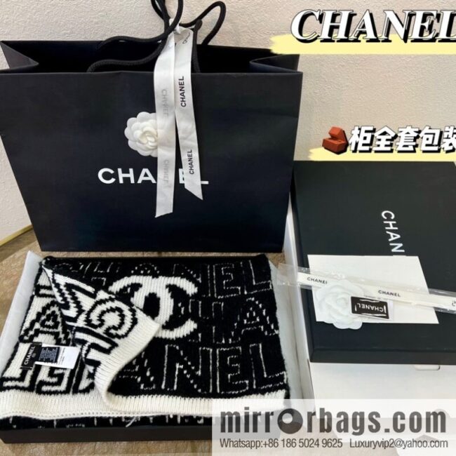 Chanel double-sided letter cashmere scarf