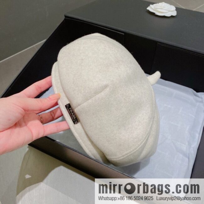 Prada autumn and winter new beret