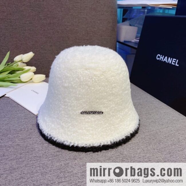 Balenciaga 2022 autumn and winter new lamb wool cold hat