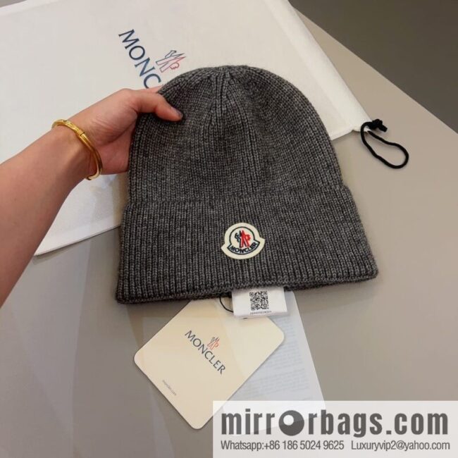Moncler Color Unisex Knitted Hat