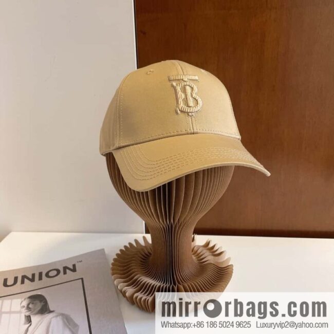 Burberry\'s new embroidered baseball cap