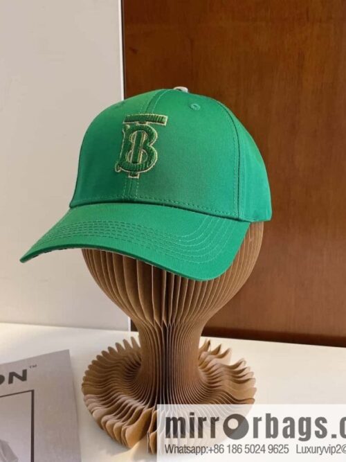 Burberry\'s new embroidered baseball cap