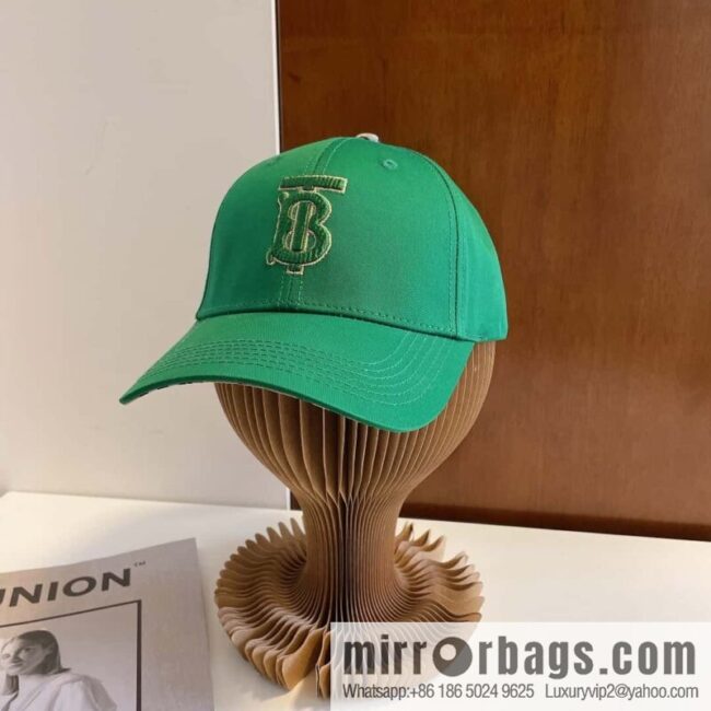 Burberry\'s new embroidered baseball cap