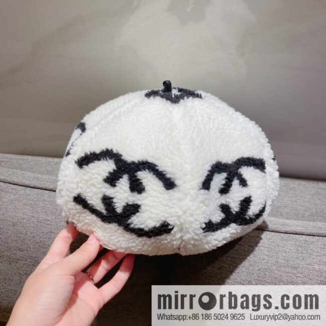 Chanel 2022 autumn and winter new lamb wool beret