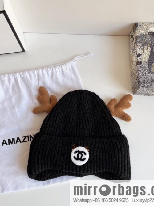 Chanel 2022 autumn and winter new Christmas series plush wool hat