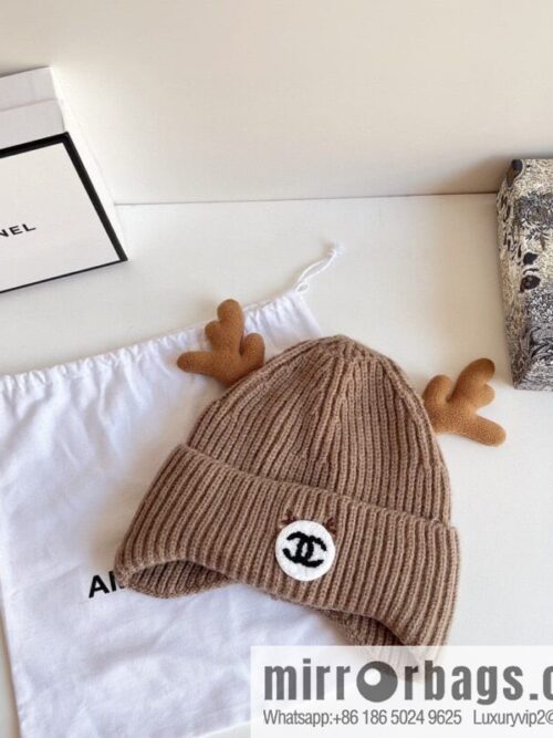 Chanel 2022 autumn and winter new Christmas series plush wool hat